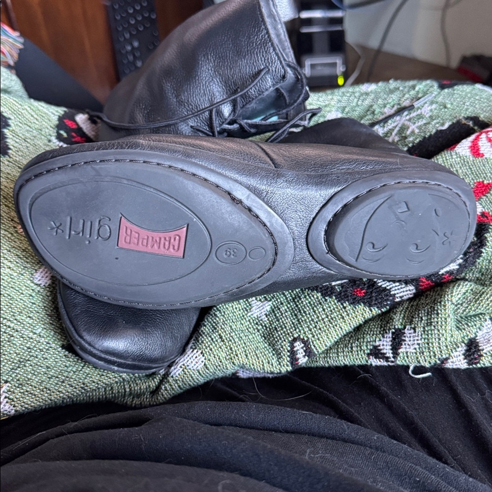Camper Black Lace-Up Leather Boots - Picture 3 of 6